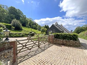 Photo 21- click for photo gallery